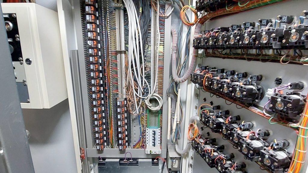 Kiasman savunpoistolaitteistoa